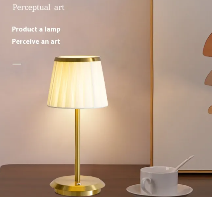 Minimalist Cloth Shade Table Lamp – Warm Ambient Light for Bedroom & Desk